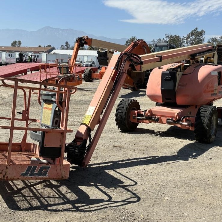 2005 JLG 600AJ