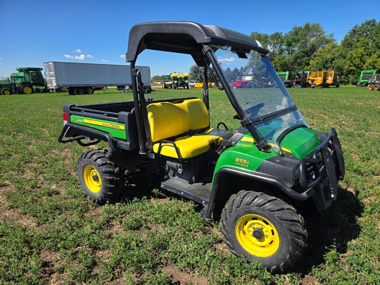 john-deere-gator-image-1