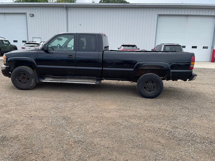 2006-gmc-2500hd-image-10