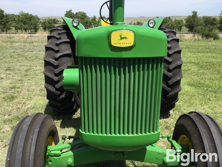 1959-john-deere-830-image-9