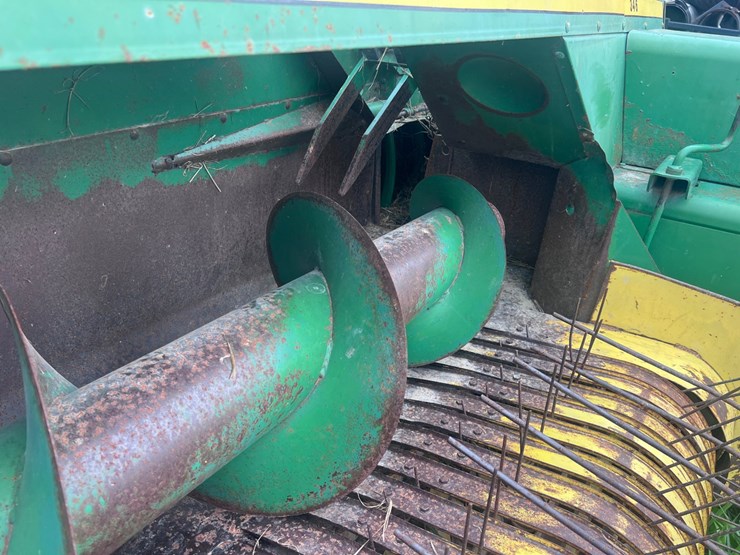 john-deere-334-image-21