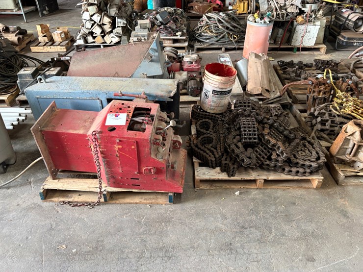 (3)-driller’s-control-consoles-&-pallet-of-roller-chain-image-6