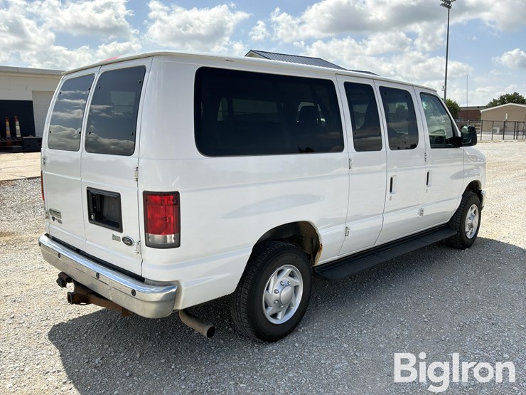 2014-ford-e350-xlt-image-5