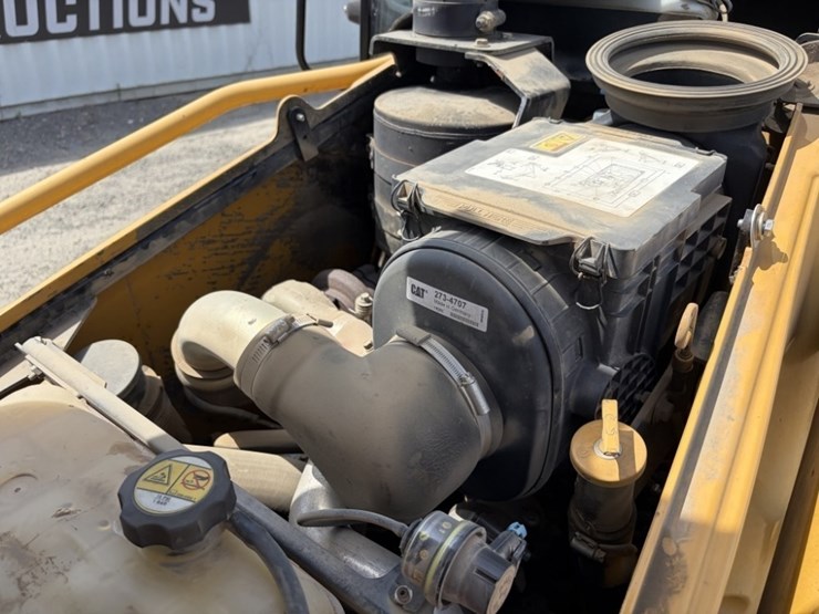 2012-caterpillar-430e-image-10
