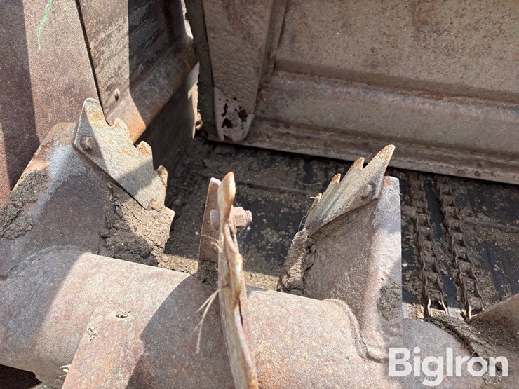 john-deere-660-image-18
