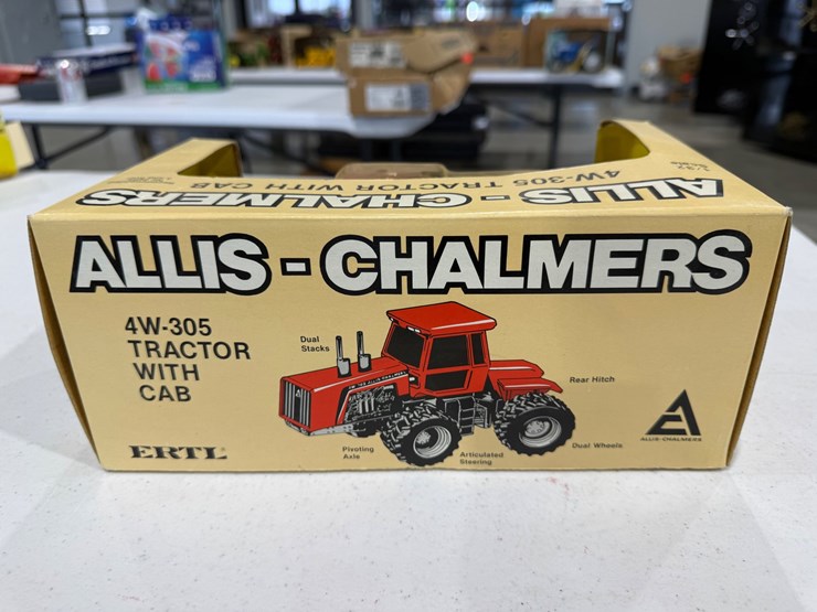 #47265-•-allis-chalmers-4w-305-tractor-vintage-toy-image-5