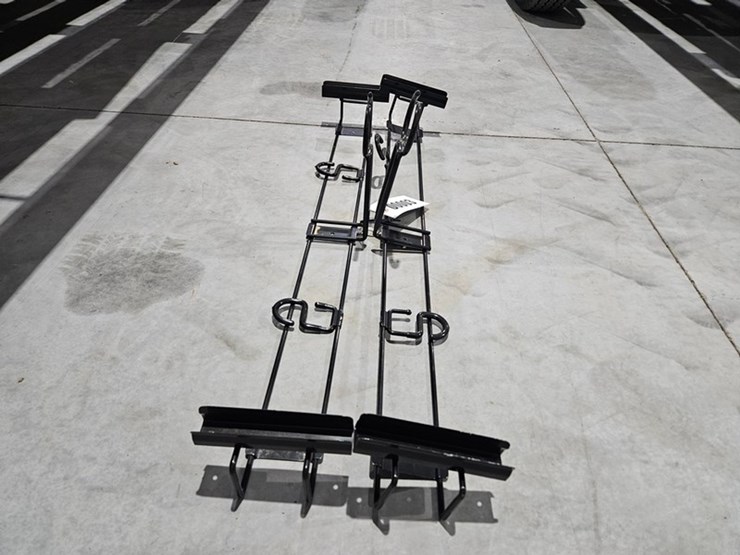#3-•-2-wall-mount-storage-racks-image-3