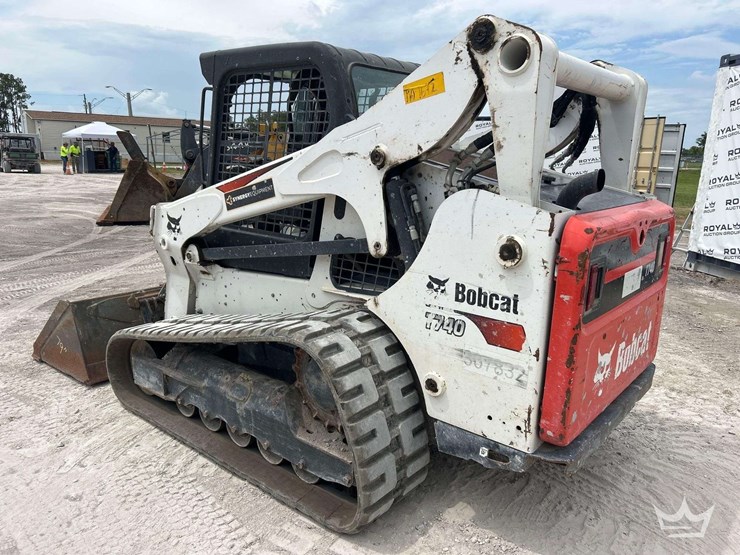 2021-bobcat-t740-image-4