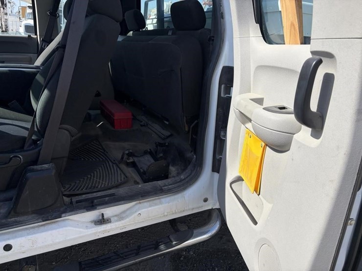 2012-gmc-sierra-2500-image-12