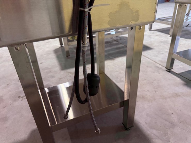 #49814-•-unused-trinity-22"-stainless-steel-sink-image-6