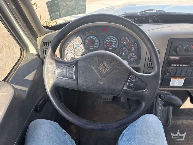 2018-international-durastar-4300-image-18