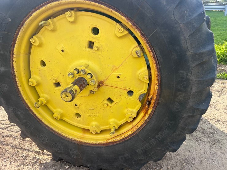 john-deere-4000-image-28