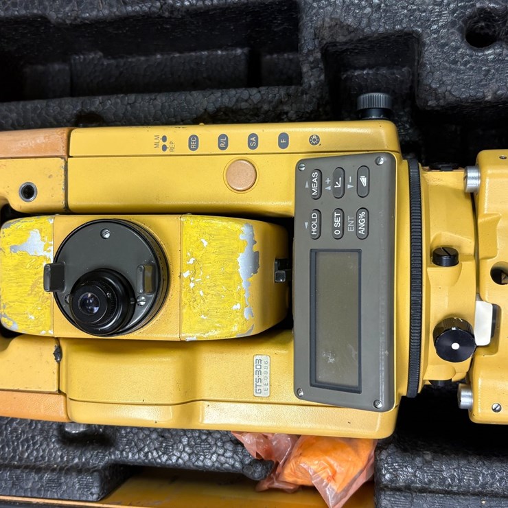 #3500 • TOPCON GTS 303 TOTAL STATION | Located in St. Rose, LA