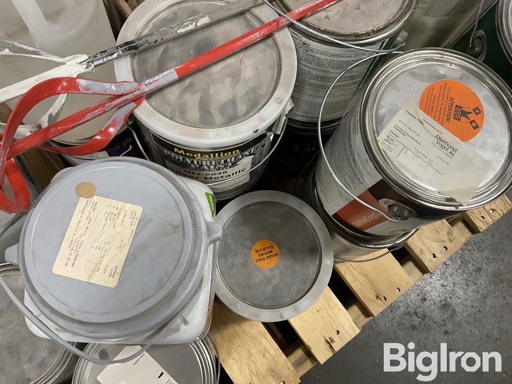 assorted-paints-&-tools-image-11