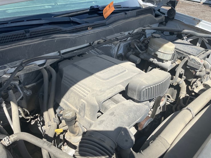 2017-chevrolet-3500hd-image-19