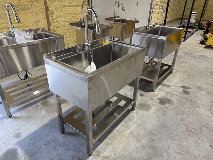 #49817-•-unused-trinity-36"-stainless-steel-sink-image-3