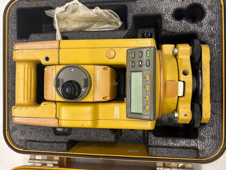 #3502-•-topcon-gts-313-total-station-|-located-in-st.-rose,-la-image-1