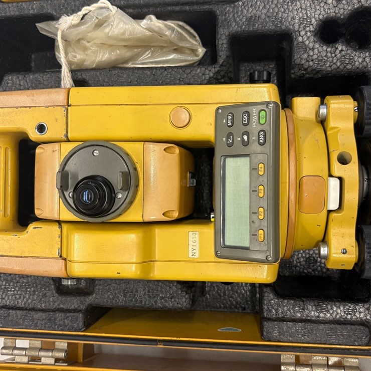 #3502 • TOPCON GTS 313 TOTAL STATION | Located in St. Rose, LA