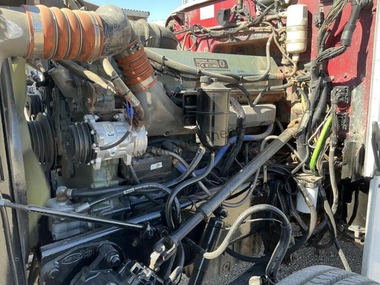 2000-peterbilt-379-image-13