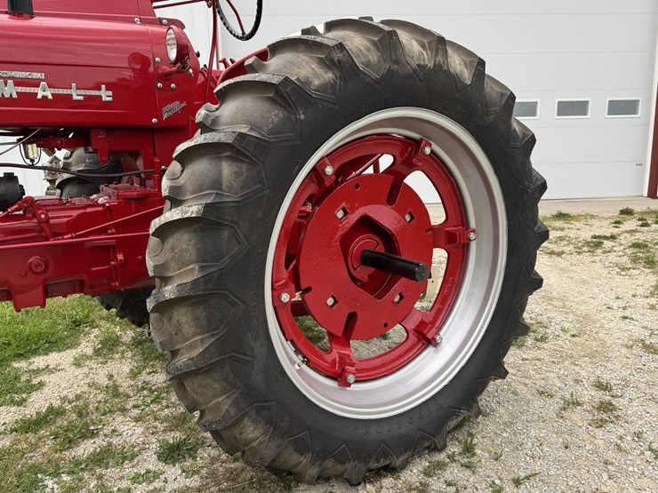 1954-farmall-international-300-image-12