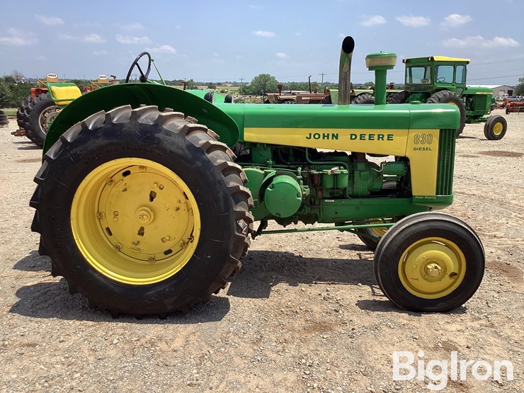 1959-john-deere-830-image-4