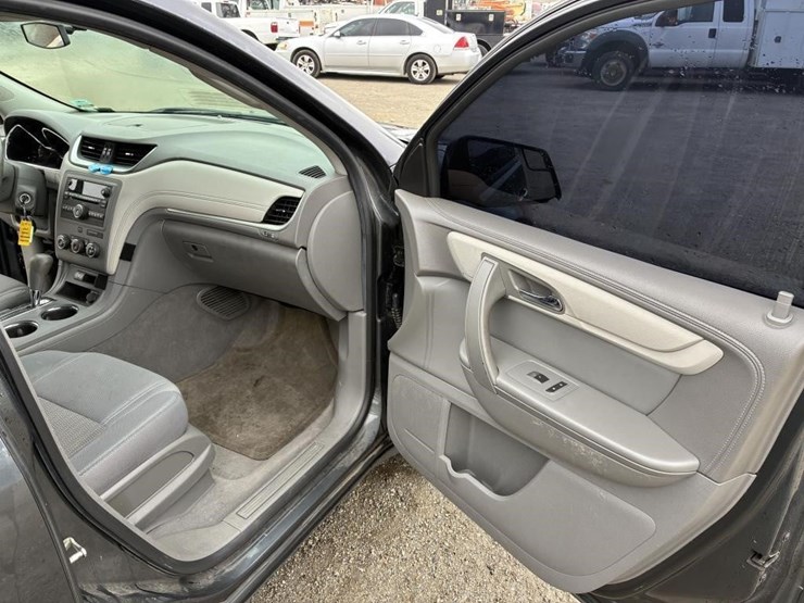 2014-chevrolet-traverse-image-10
