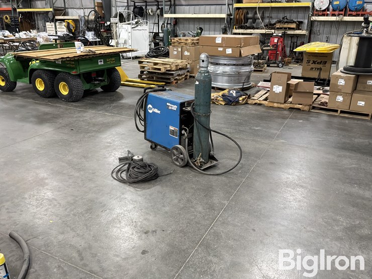 miller-millermatic-252-wire-welder-image-7