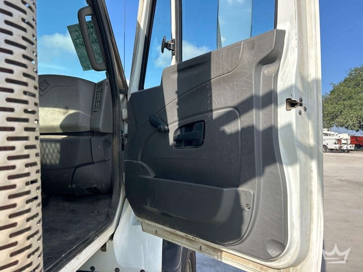 2018-international-workstar-7600-image-23