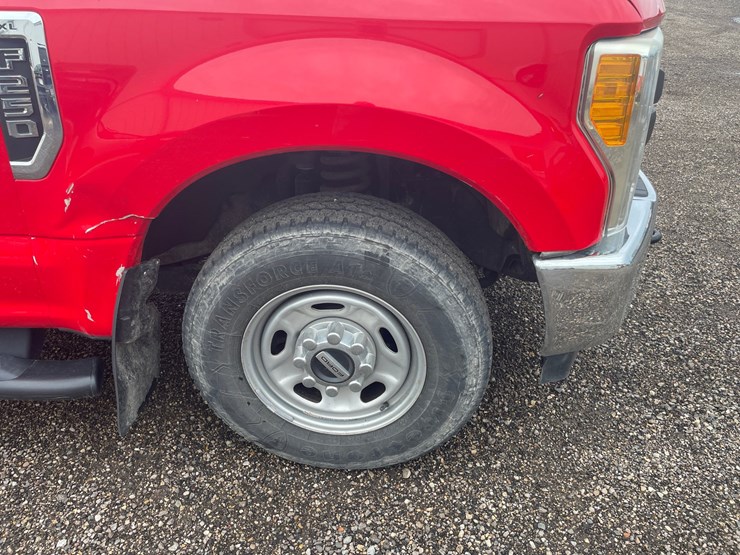 2019-ford-f250-xl-image-24