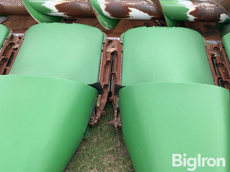 2018-john-deere-708c-image-12