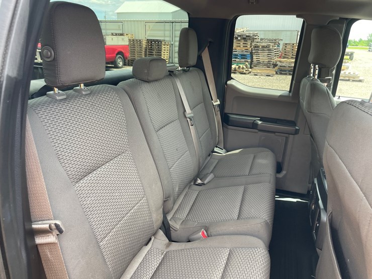 2015-ford-f150-xlt-image-24