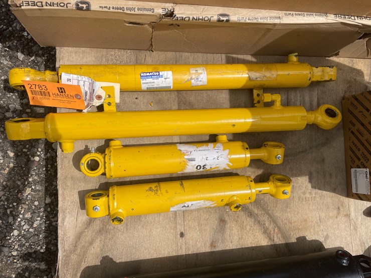 #2783-•-(4)-komatsu-rams-image-2