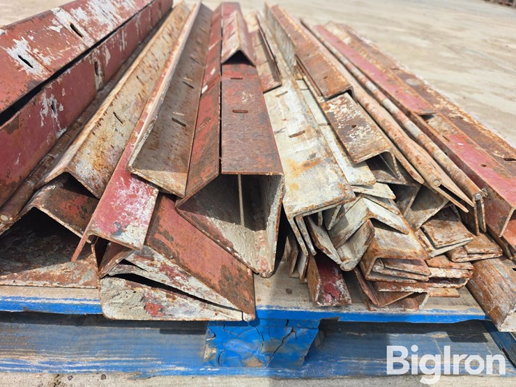 wall-form-corners-and-clips-image-10