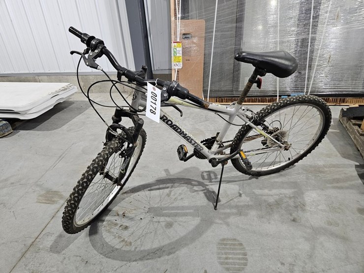 #178-•-roadmaster-granite-peak-mountain-bike-image-5