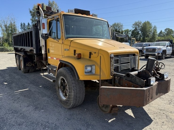 1994-freightliner-fl80-image-2