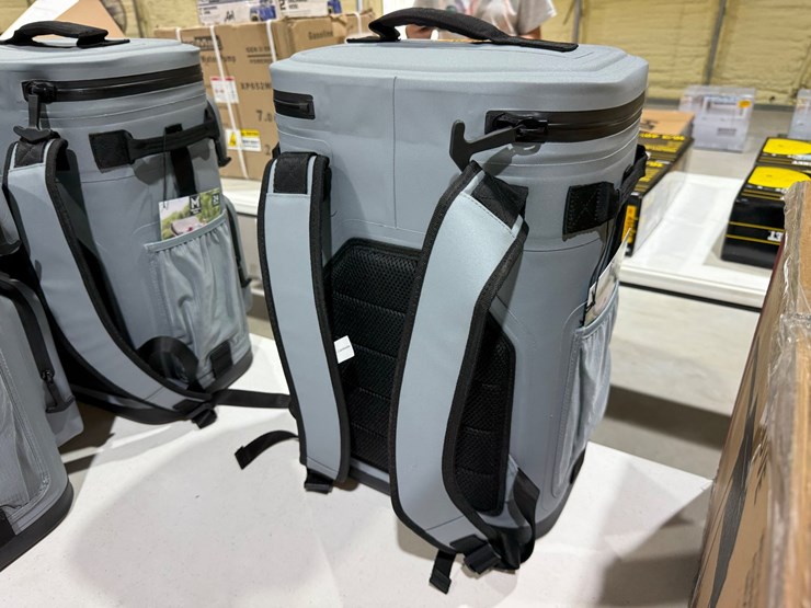 #49797-•-unused-member-mark-backpack-cooler-image-4
