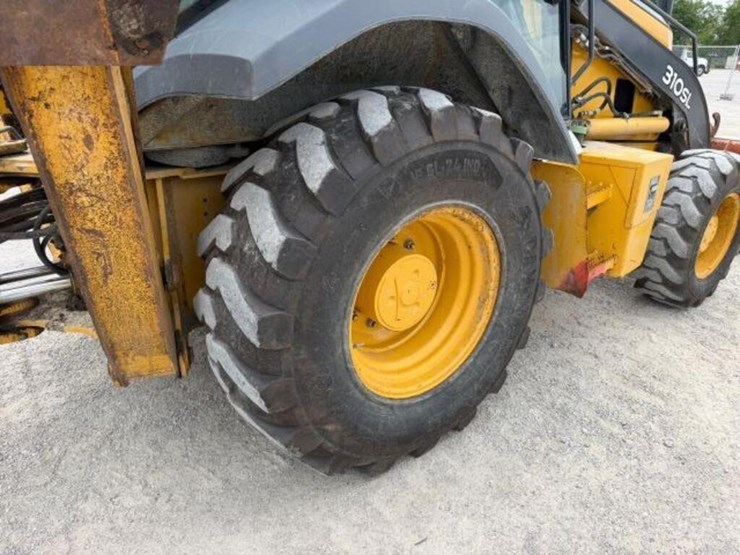 2018-deere-310sl-image-53