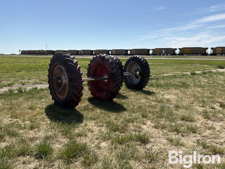 miller-sprayer-wheels-&-380/90r46-tires-image-3