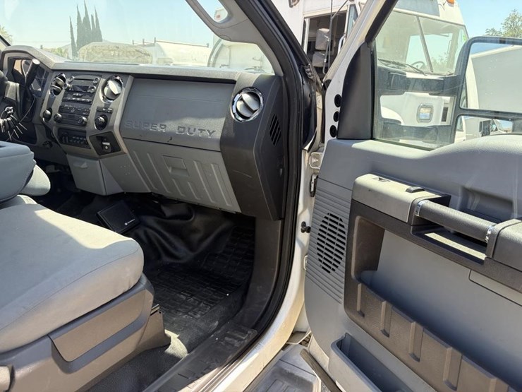 2011-ford-f250-image-10