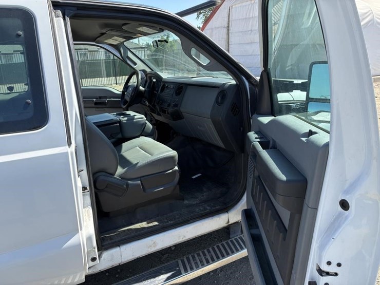 2011-ford-f250-image-10