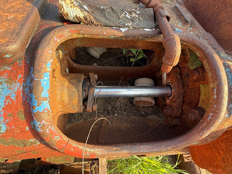 caterpillar-3304pc-image-12