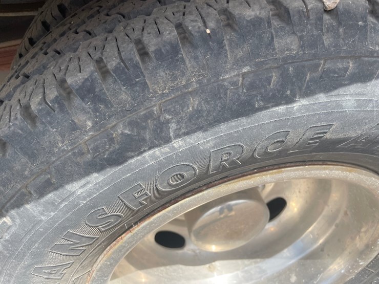 2012-ford-f350-xl-image-13