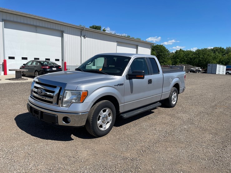 2012-ford-f150-xlt-image-1