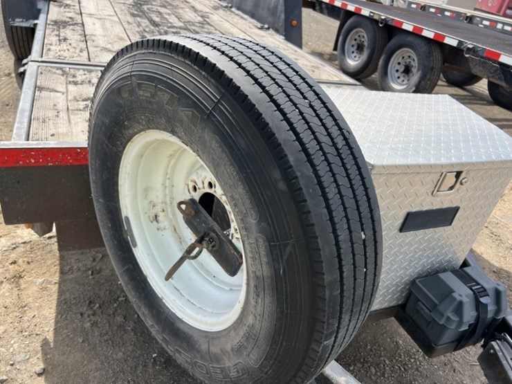 2000-walton-20'-t/a-equipment-trailer-image-9