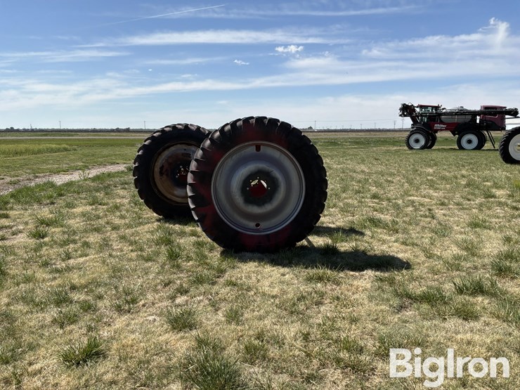miller-sprayer-wheels-&-380/90r46-tires-image-4