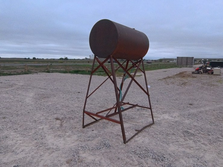 #2029-•-250-gallon-gravity-flow-fuel-tank-on-stand-image-6