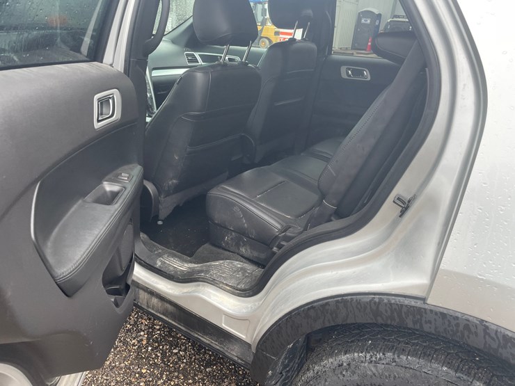 2015-ford-explorer-xlt-image-20