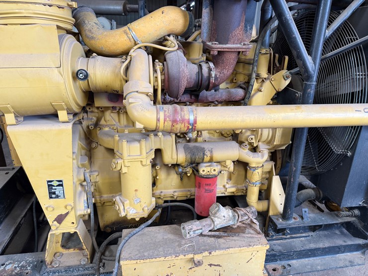 2009-caterpillar-c15-image-9