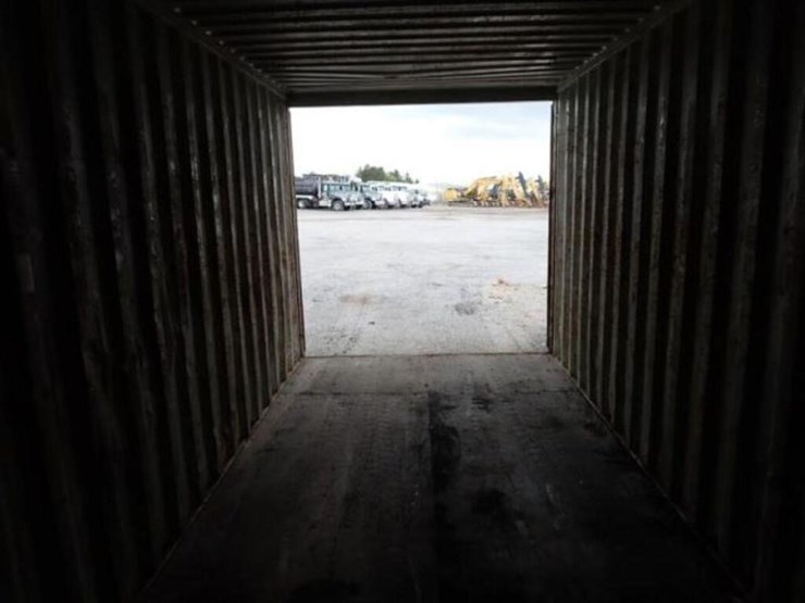 2005-20-ft-shipping-container-cadu2039962-image-18