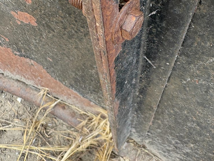 round-bale-feeder-image-14